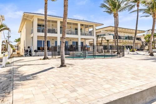 Malibu beach - carbon neutral hotel in Punta De Piedras