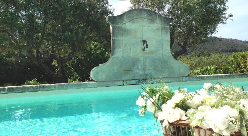 Bastide de Fontvieille — 4-Star Luxury Hotel in Saint-Cyr-Sur-Mer, France