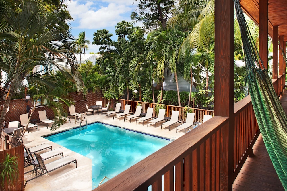 Island City House Hotel - photo 36
