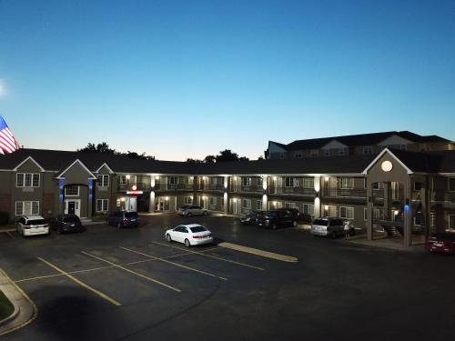 Relax Inn Motel & Suites - photo 28