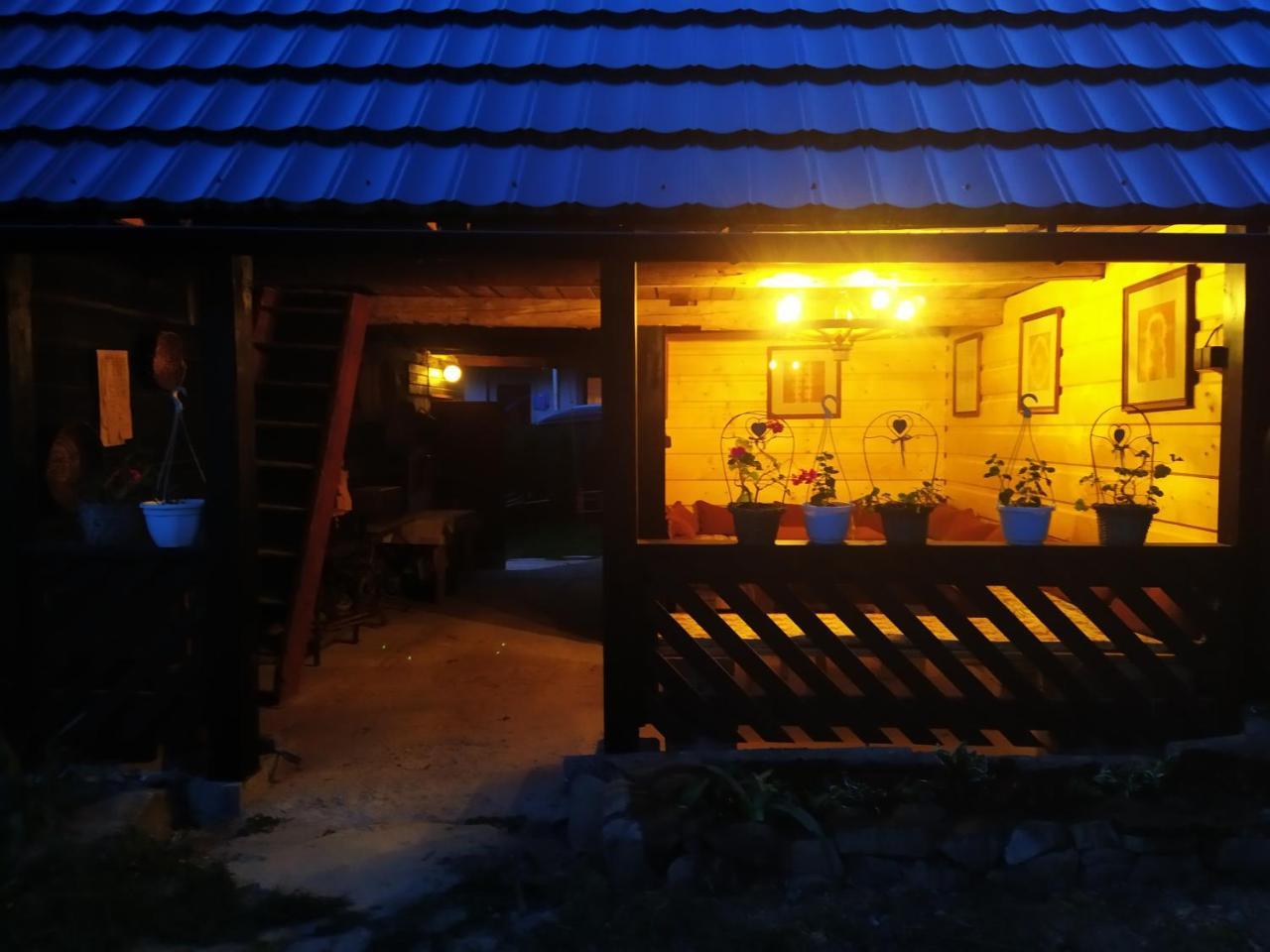 Chalupa Na Valassku - carbon neutral hotel in Halenkov
