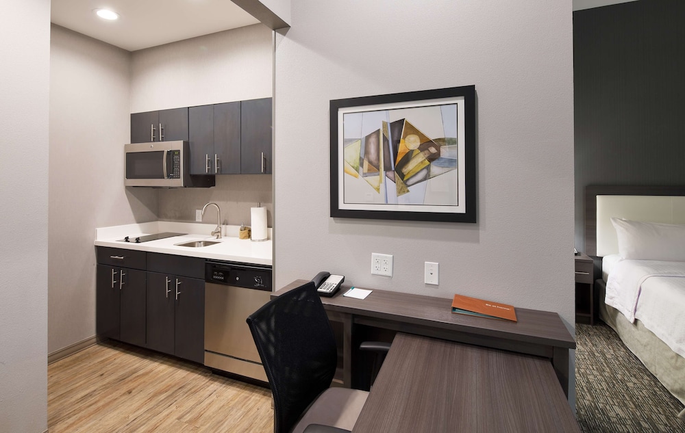 Homewood Suites by Hilton Topeka - photo 10