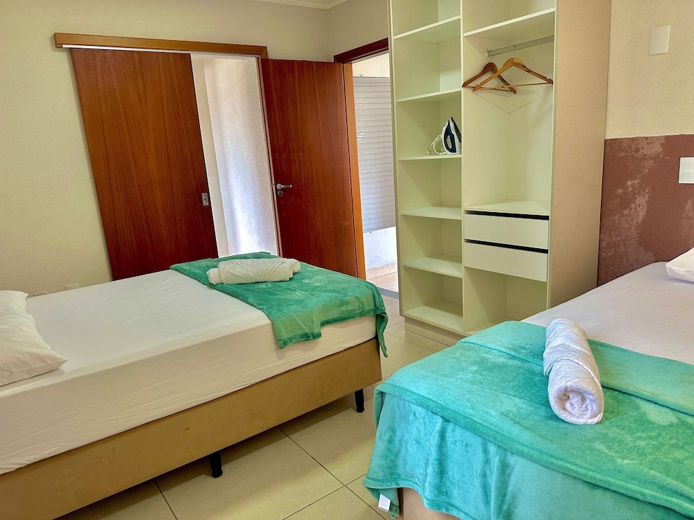 Residencial Falcão in Itapema, Brasil