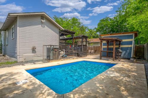 Charming 4 bedroom Downtown San Antonio Home with Pool and Hot Tub — 4-Star Luxury Hotel in San Antonio, United States