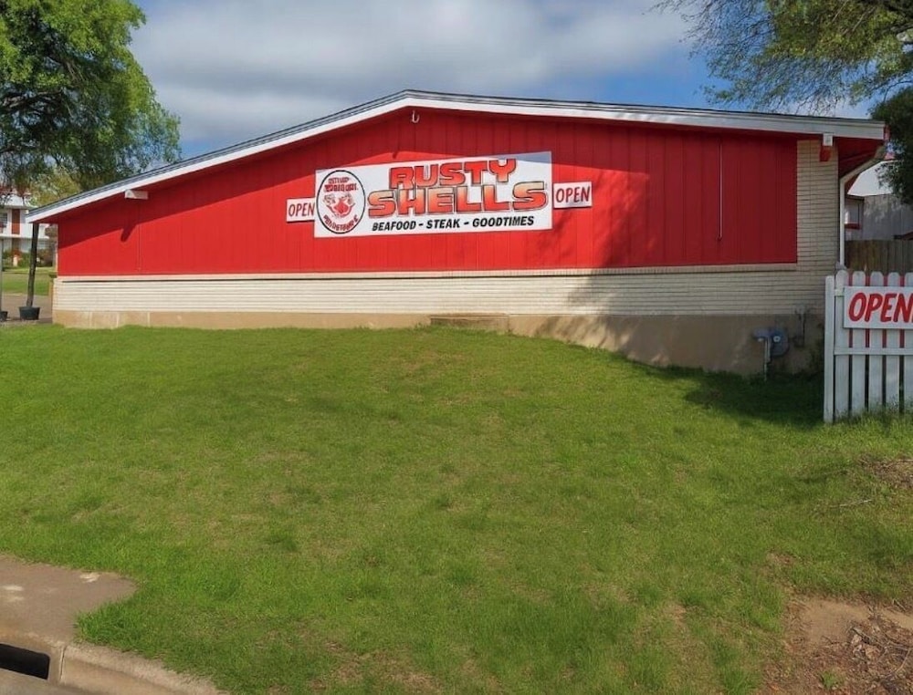 River Forest Inn - photo 19