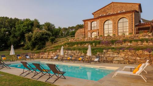 Villa Il Pozzo 14 Emma Villas — 4-Star Luxury Hotel in Pomarance, Italy