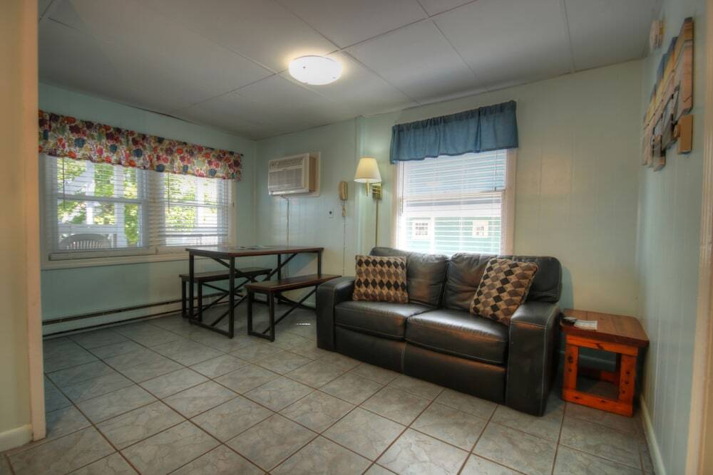 Biarritz Motel & Suites - photo 7