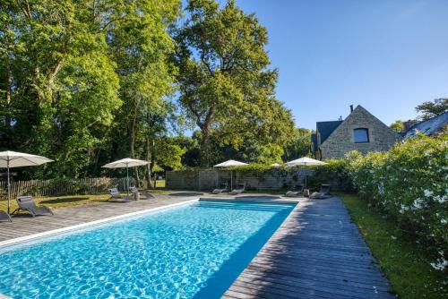 Les gîtes du Plec Piscine — hotel in Locoal-Mendon