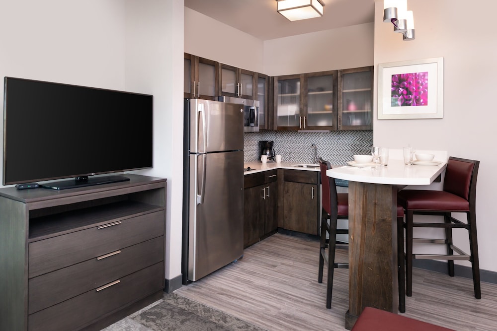 Staybridge Suites Lake Charles by IHG - photo 19