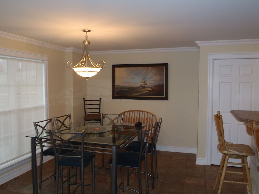 Dolan’s Platinum — Pictou — photo 5