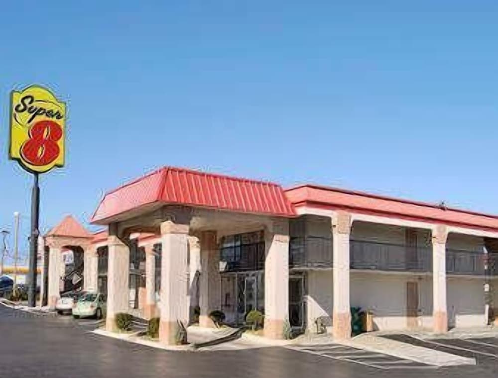 Super 8 by Wyndham Oklahoma Fairgrounds - featured photo