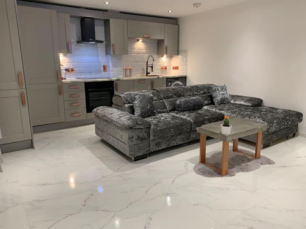 Bury St Edmunds Apartment Sleeps 2 Parking — 4-Star Luxury Hotel in Bury St Edmunds, United Kingdom