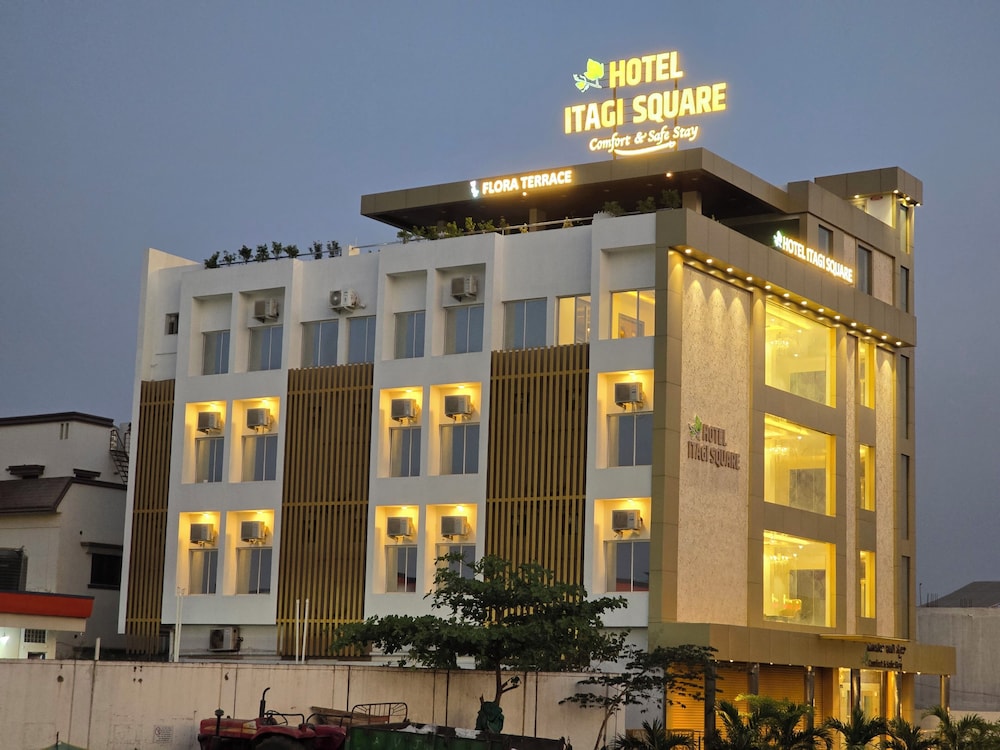 Hotel Itagi Square in Bijapur, India