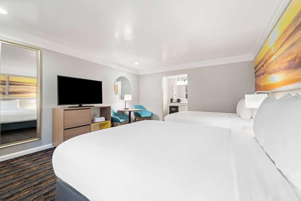 Days Inn by Wyndham San Diego Hotel Circle - photo 16