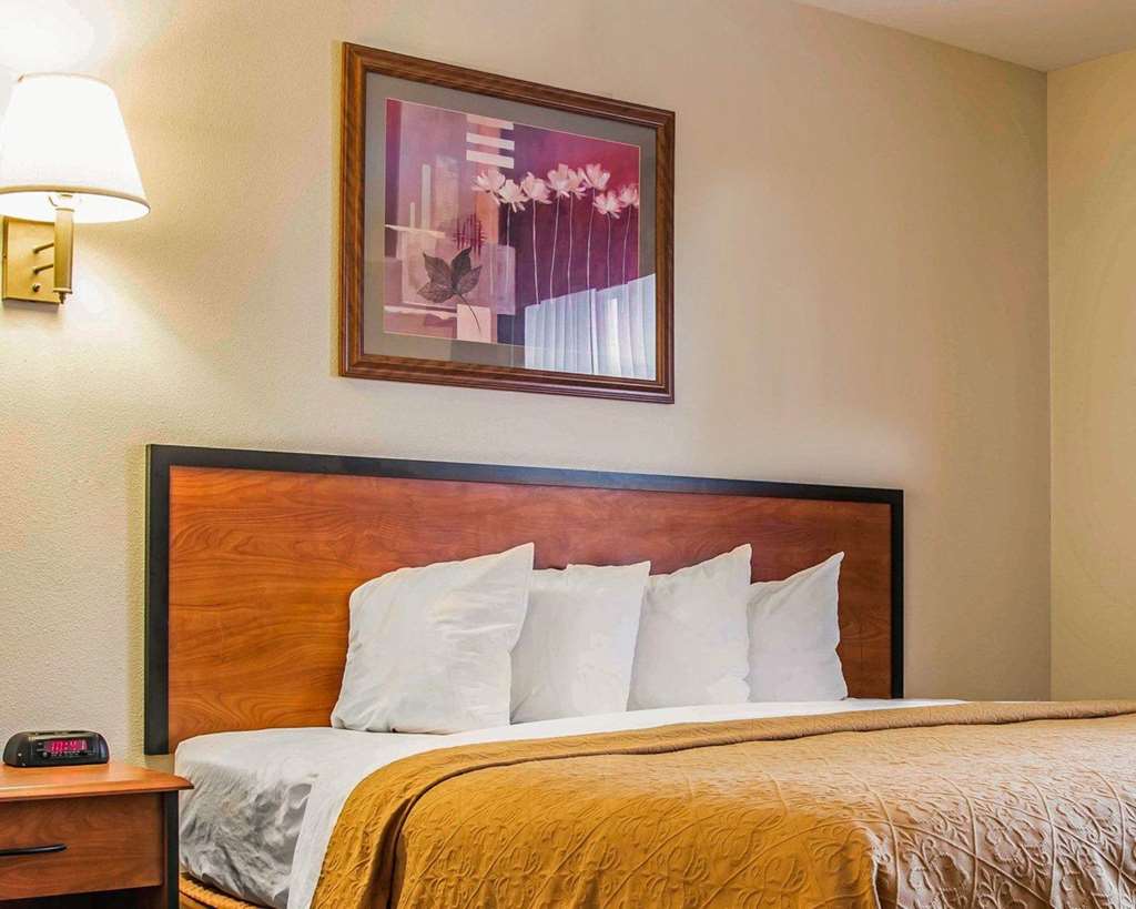 Quality Inn Durand I 69 - photo 13