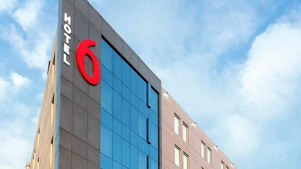 Sunday Hotel Chandigarh Zirakpur - carbon neutral hotel in Basi