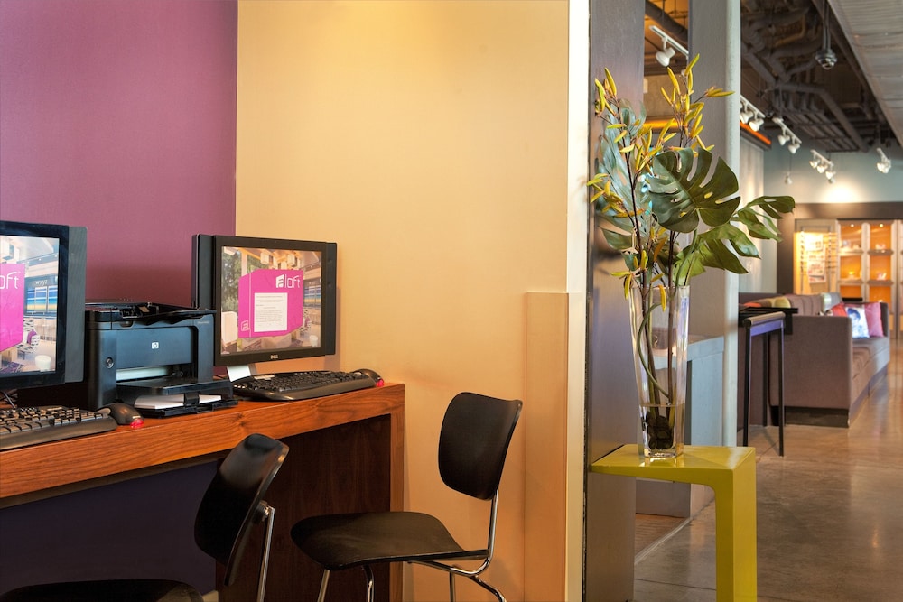 Aloft BWI Baltimore Washington International Airport - photo 19