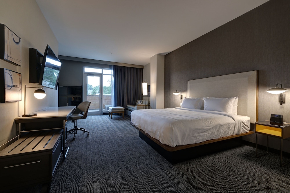 Courtyard By Marriott Iowa City University Heights — Iowa