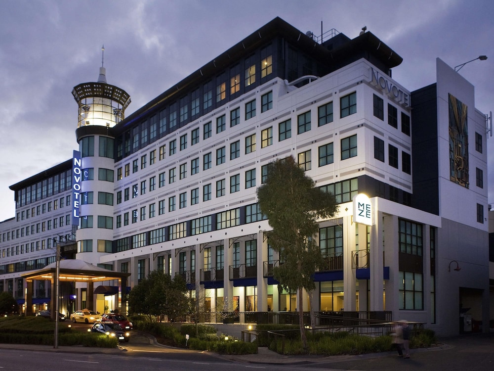 Novotel Melbourne Glen Waverley — hotel in Glen Waverley