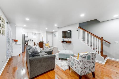 2 Mi to Dtwn Well Appointed Bridgeport Duplex in Bridgeport, United States
