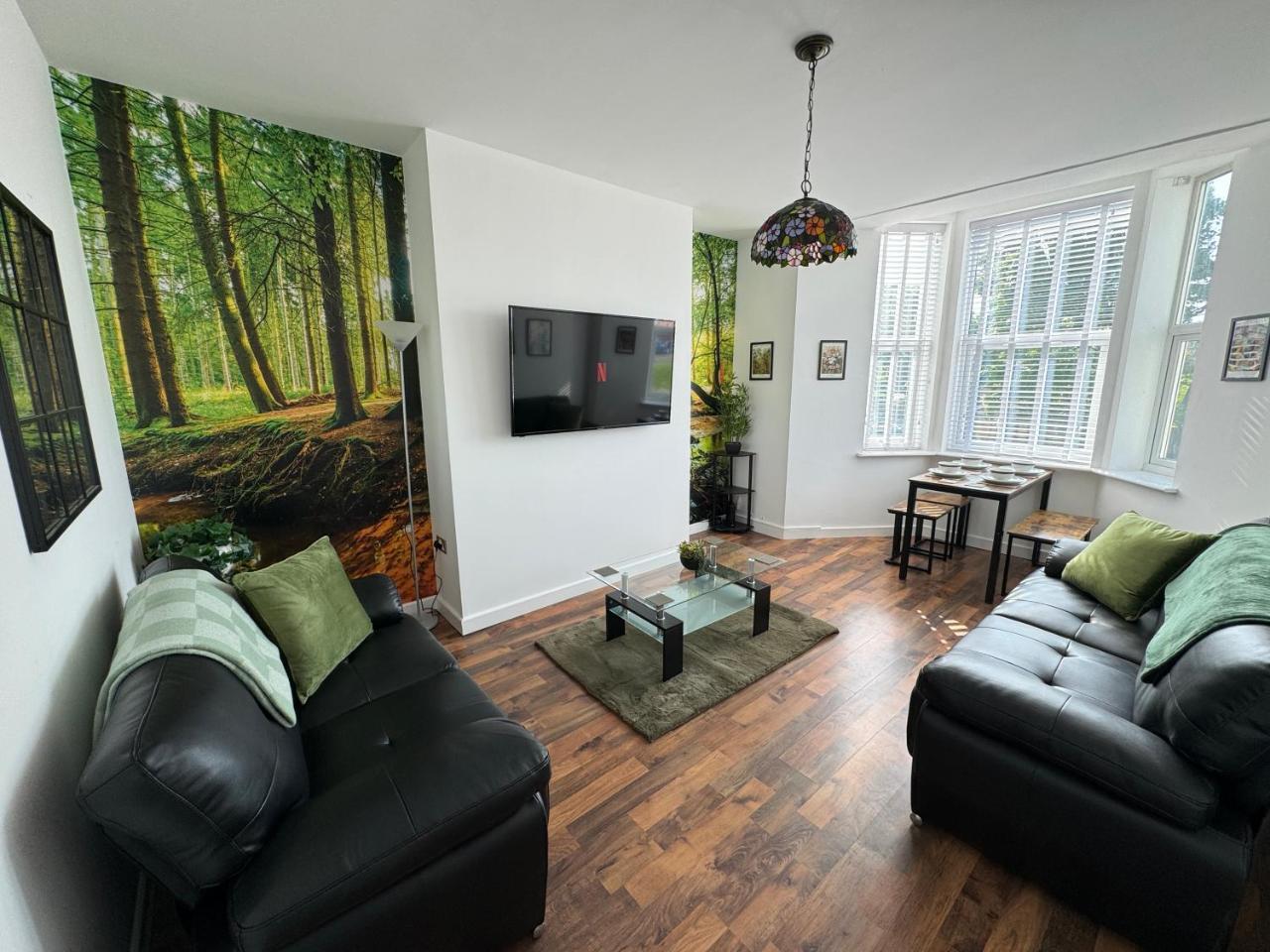 Spanish City View 3 Stunning sea front apartment Free onsite parking — 4-Star Luxury Hotel in Whitley Bay, United Kingdom