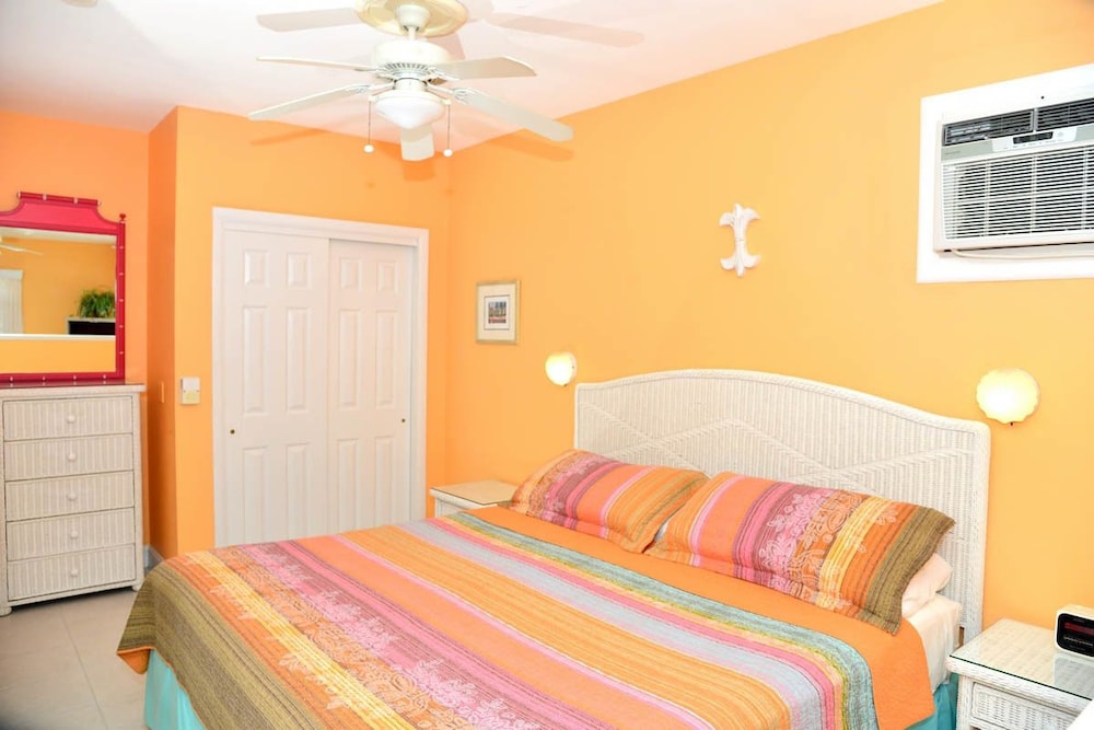 The Palmview and Sandpiper Inns - photo 29