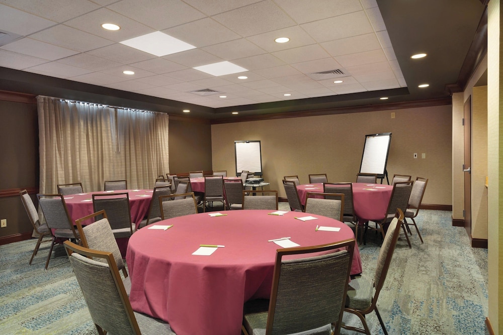 Courtyard Marriott Fort Smith Downtown - photo 19