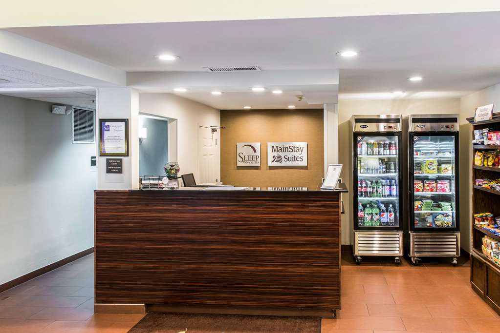 Sleep Inn & Suites Pittsburgh Airport - photo 3