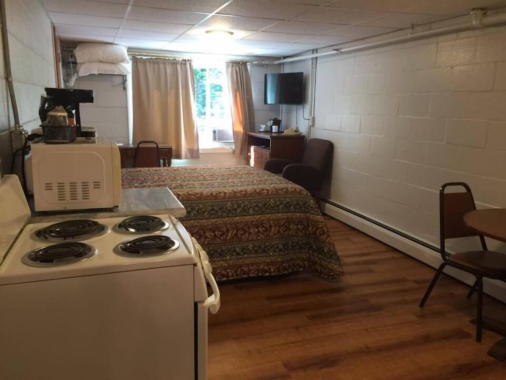 The Towne Motel - photo 29