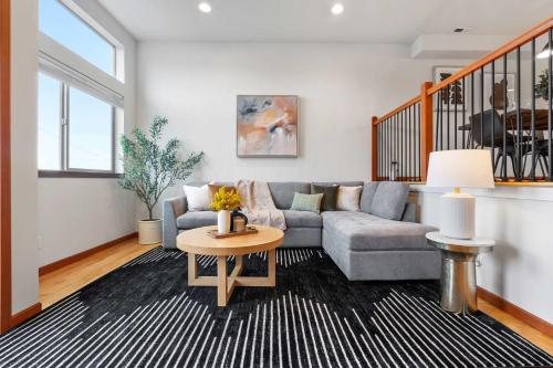 LakeView Queen Anne 3BR Townhome in Seattle, United States