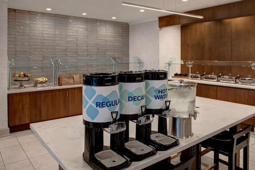 Hilton Garden Inn Kansas City - photo 42