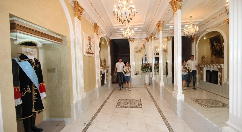 Bristol - carbon neutral hotel in Taganrog