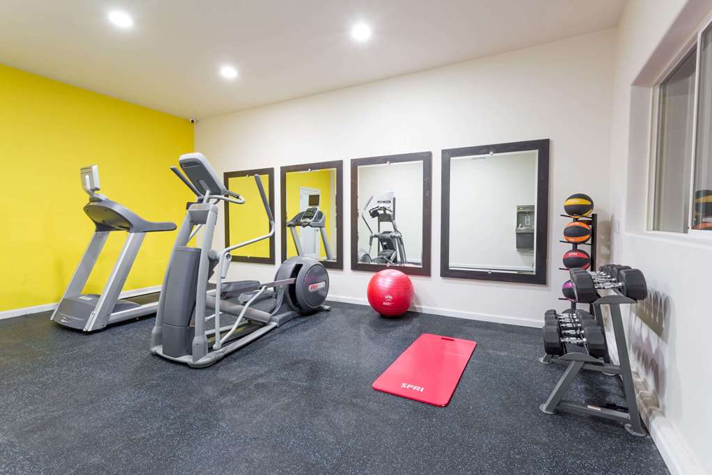 Days Inn by Wyndham Kimball - photo 3