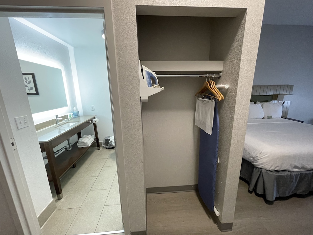 Country Inn & Suites by Radisson Midway Tallahassee West - photo 4