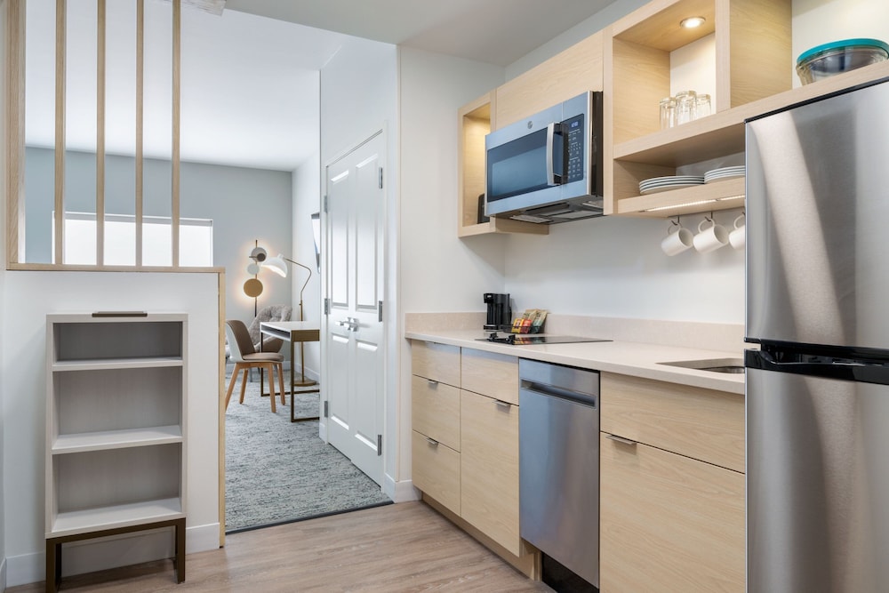 TownePlace Suites by Marriott Brunswick - photo 6