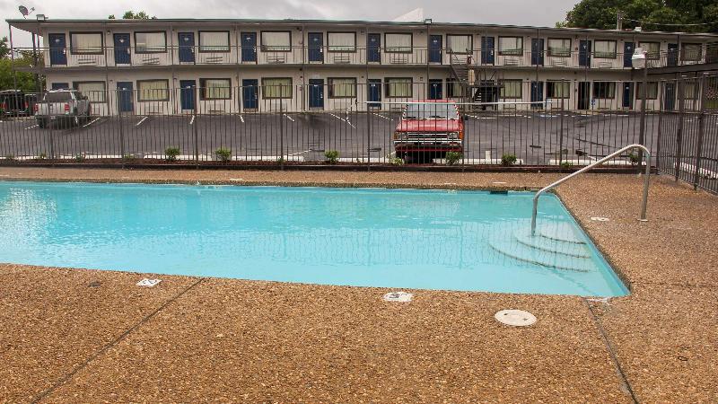 Motel6 Fayetteville AR - photo 41