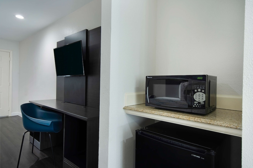 Motel 6 Houston TX I 10 West - photo 19
