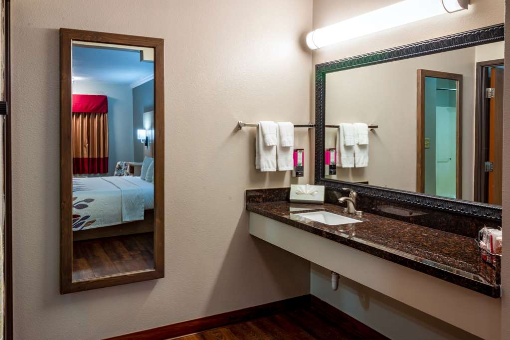 Quality Inn Bishop near Mammoth - photo 11