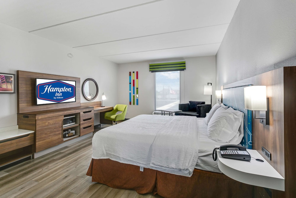 Hampton Inn Houston Pearland - photo 19