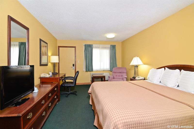 Americas Best Value Inn Iola - photo 22