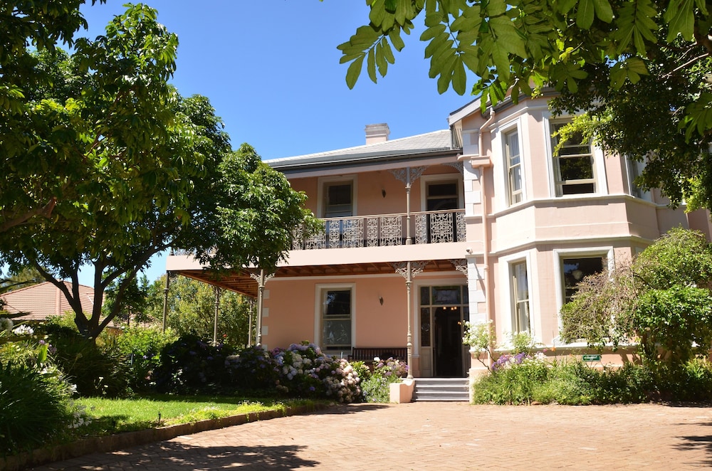 Medindi Manor - last minute hotel in Cape Town
