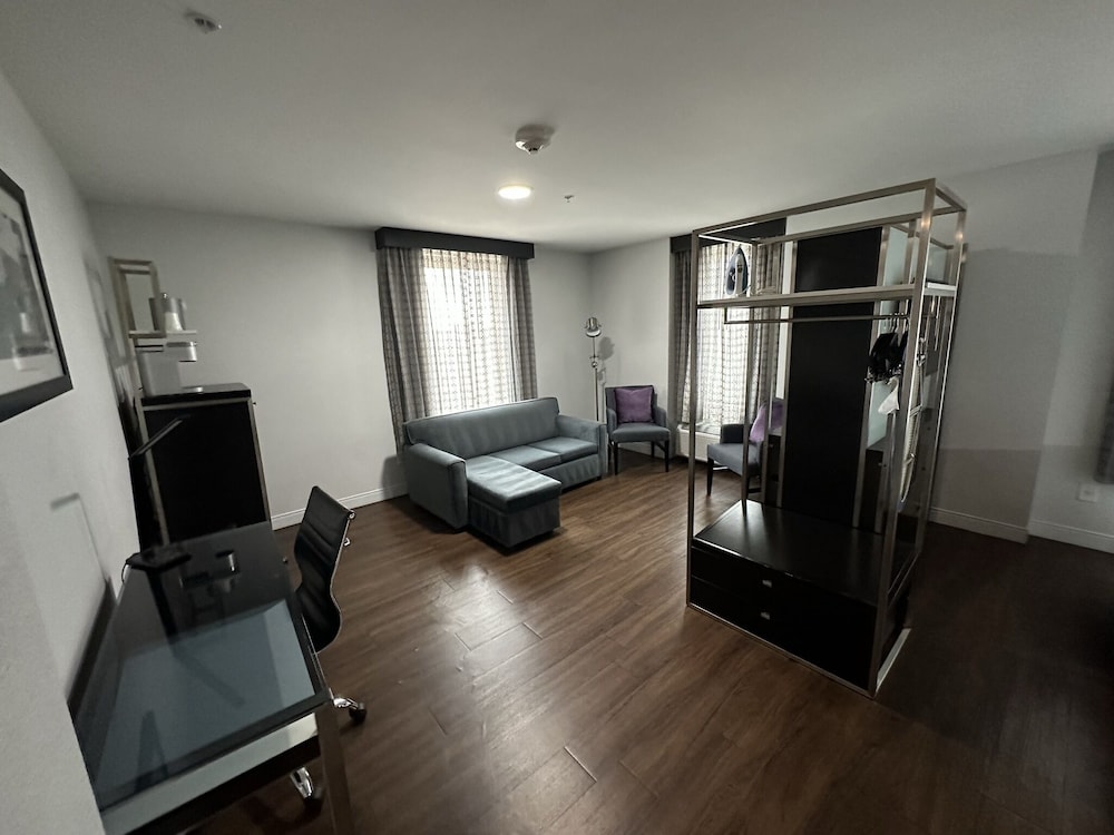 Holiday Inn Express Dallas Downtown - photo 12
