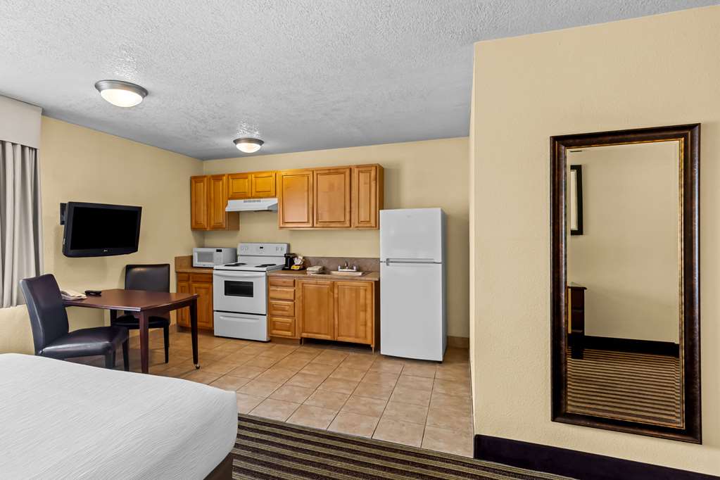 Quality Inn & Suites Vancouver Hazel Dell - photo 13