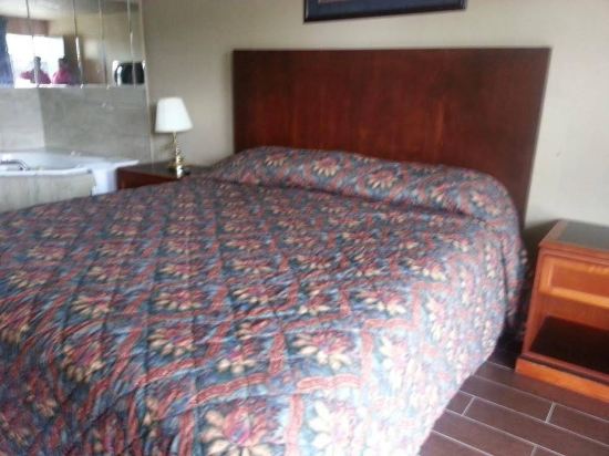 America's Best Inn Clarksville Louisville - photo 18