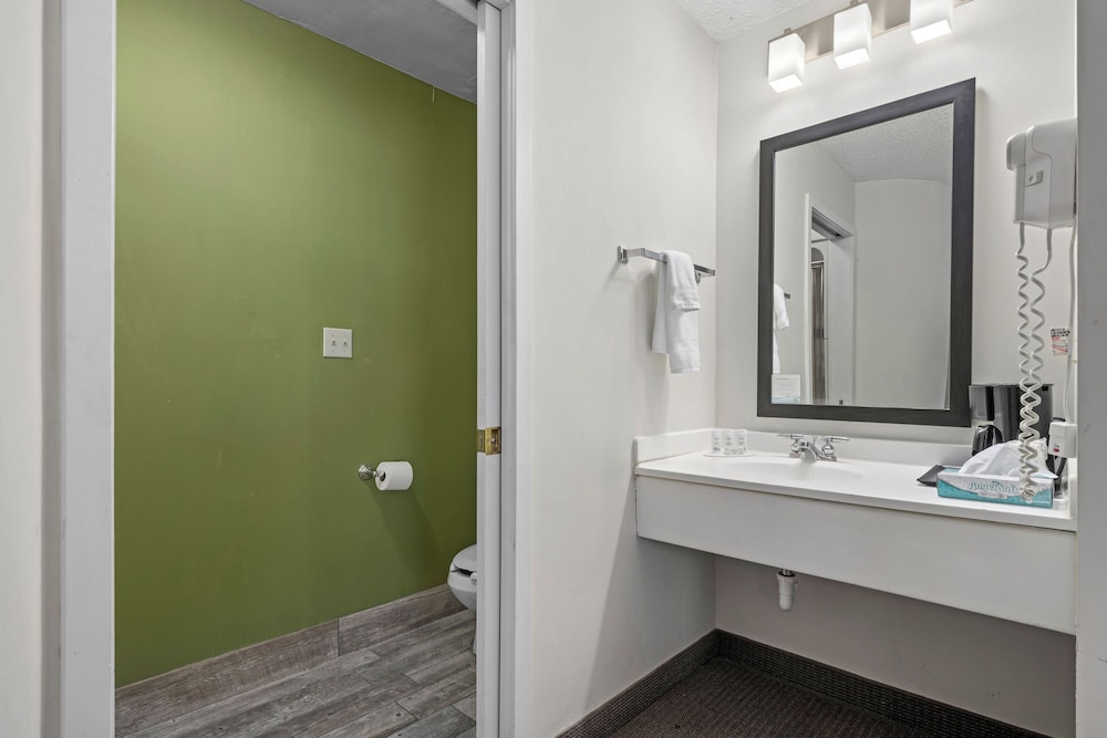 Baymont by Wyndham Fort Collins - photo 17