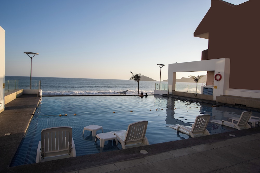 Coral Island Beach View Hotel