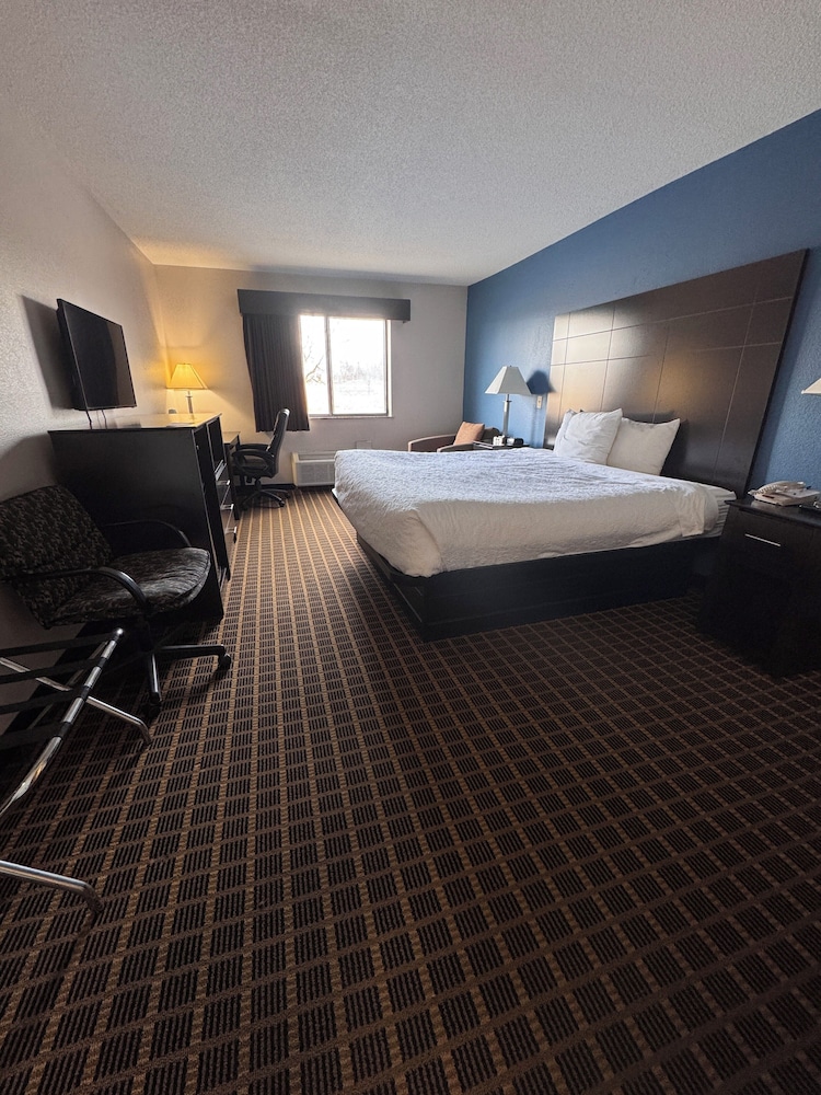 Baymont Inn & Suites by Wyndham Richmond in Richmond, United States