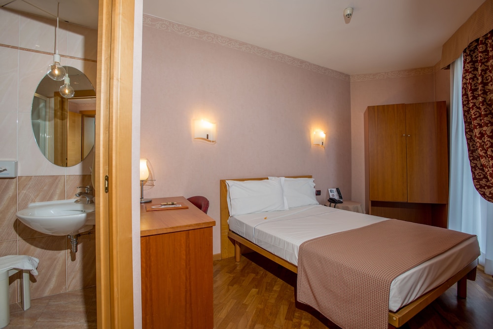 Sirio Hotel — Dormelletto — photo 4