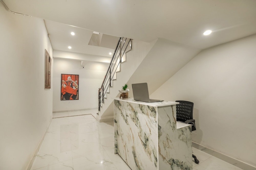 Aerostays Studio Apartments