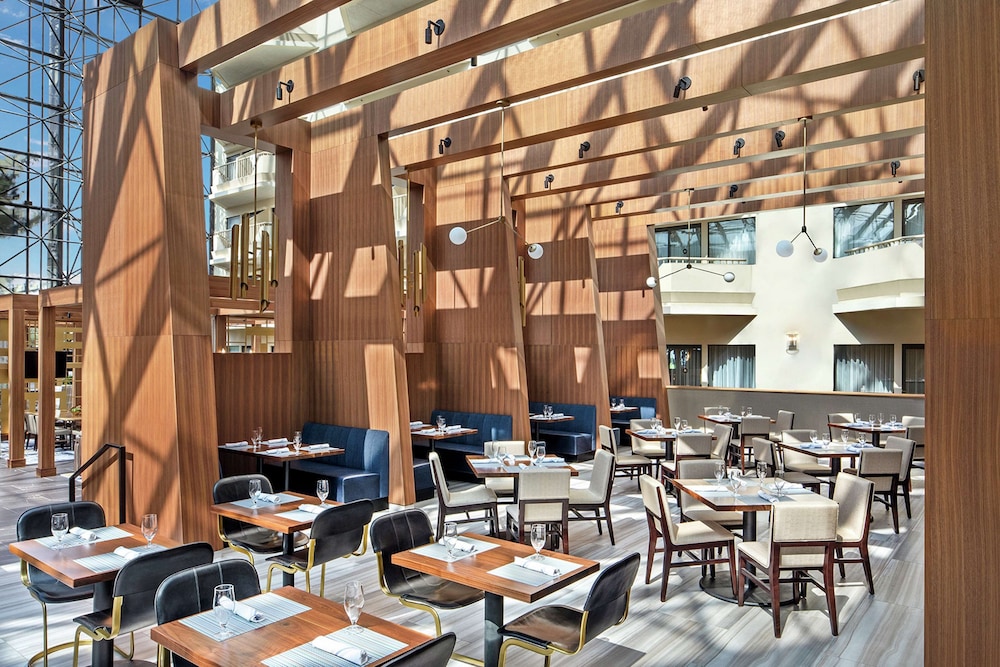 DoubleTree by Hilton Hotel Newark Airport - photo 49